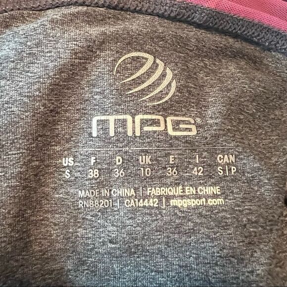 3 for $30! Mpg grey short sleeve workout tee - Picture 6 of 11